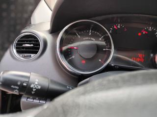 PEUGEOT 5008 usata, con Airbag testa