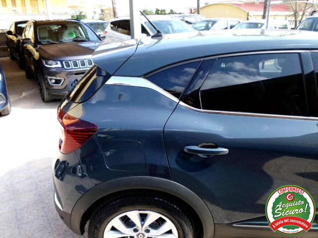 RENAULT Captur usata, con Hill holder