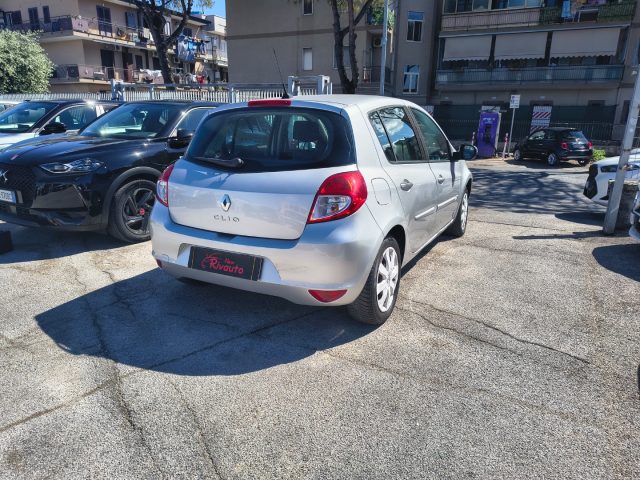 RENAULT Clio usata, con Alzacristalli elettrici
