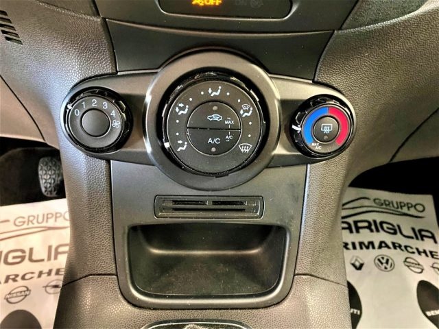FORD Fiesta usata, con ESP