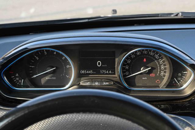PEUGEOT 2008 usata, con Park Distance Control