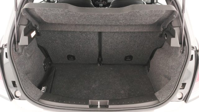 LANCIA Ypsilon usata, con Autoradio digitale