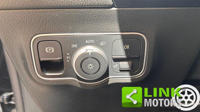 MERCEDES-BENZ GLA 200 usata, con Controllo elettronico della corsia