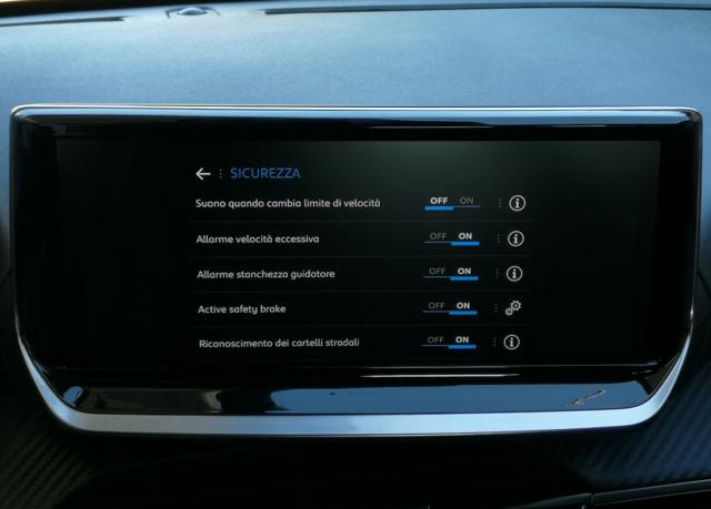 PEUGEOT 208 usata, con Controllo elettronico della corsia