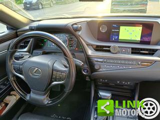 LEXUS ES 300 usata, con Controllo trazione