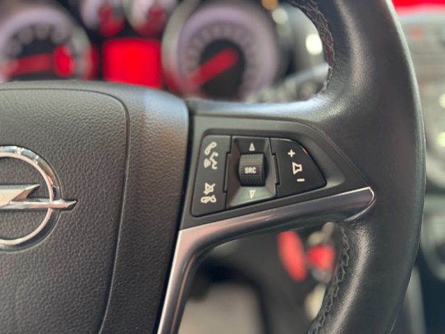 OPEL Zafira Tourer usata, con Specchietti laterali elettrici
