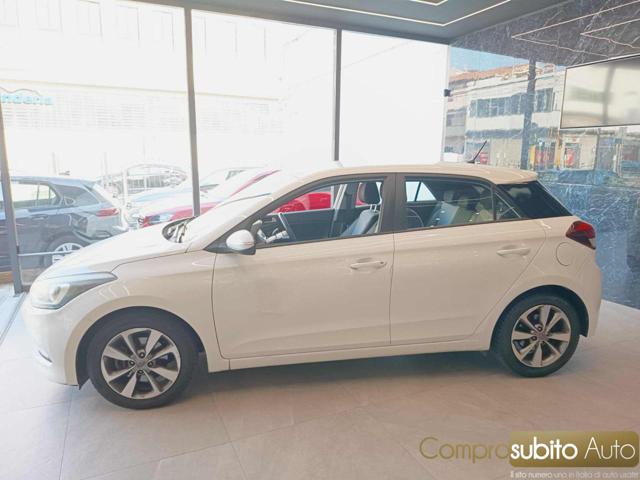 HYUNDAI i20 usata, con Cerchi in lega