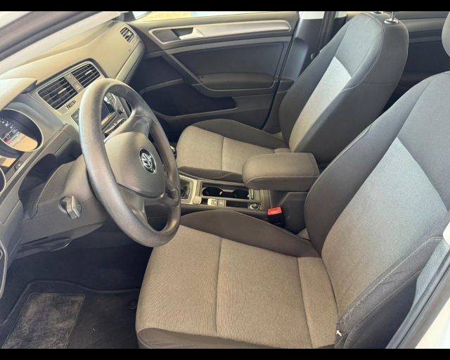 VOLKSWAGEN Golf usata, con ESP