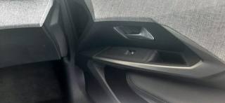 PEUGEOT 3008 usata, con Sensori di parcheggio posteriori