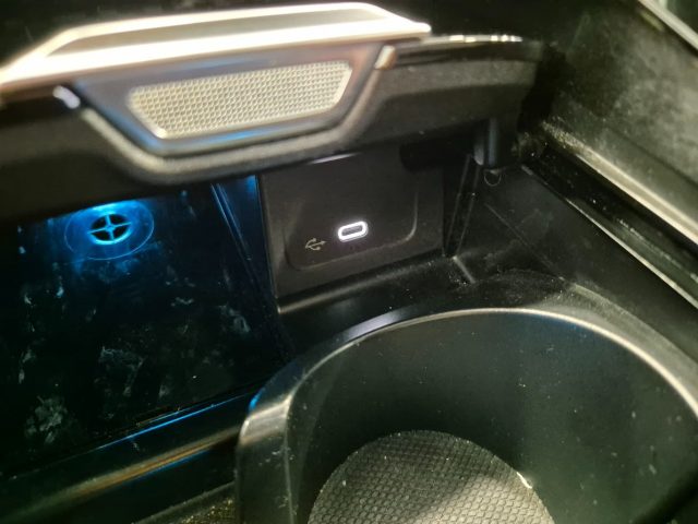 MERCEDES-BENZ C 200 usata, con Specchietti laterali elettrici