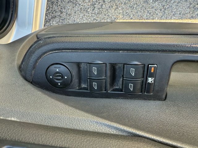FORD Focus C-Max usata, con Climatizzatore