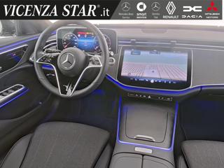 MERCEDES-BENZ E 220 usata, con Cerchi in lega