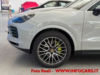 PORSCHE Cayenne usata, con USB