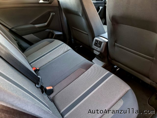 VOLKSWAGEN T-Roc usata, con Volante in pelle