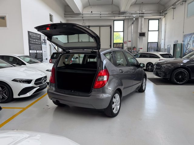 MERCEDES-BENZ A 160 usata, con Lettore CD
