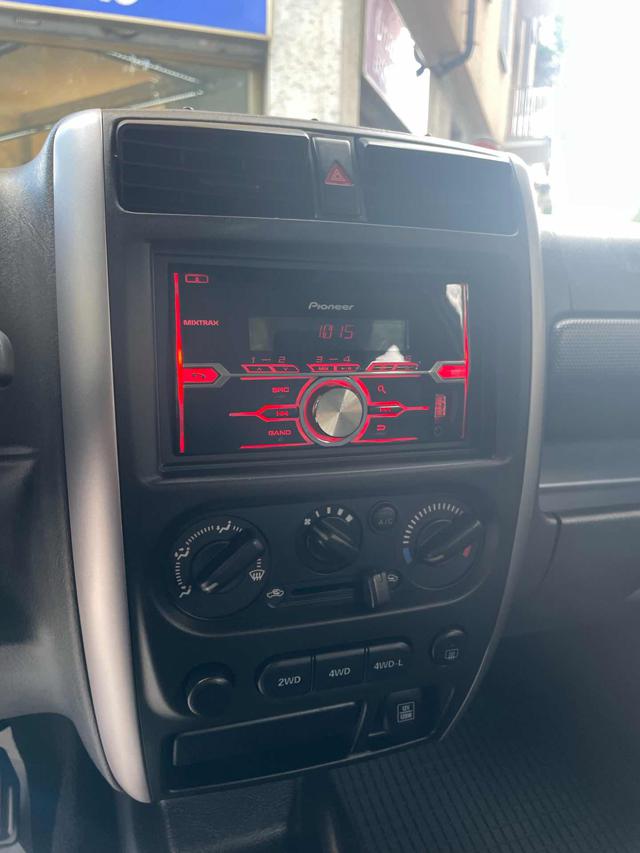SUZUKI Jimny usata, con Servosterzo