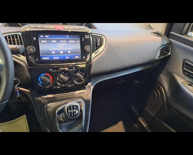 LANCIA Ypsilon usata, con Sedile posteriore sdoppiato
