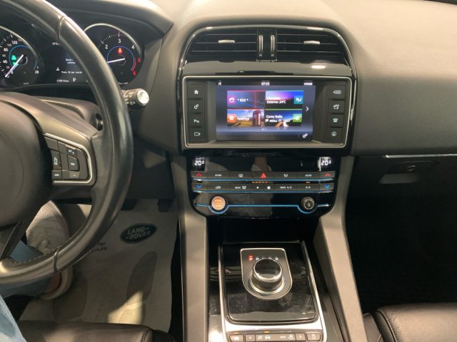JAGUAR F-Pace usata, con Cronologia tagliandi