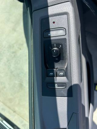 VOLKSWAGEN Caravelle usata, con Chiusura centralizzata telecomandata