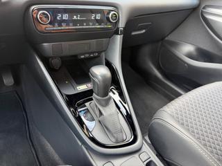 TOYOTA Yaris usata, con Volante in pelle