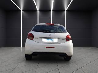 PEUGEOT 208 usata, con Autoradio