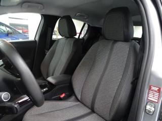 PEUGEOT 208 usata, con Volante in pelle