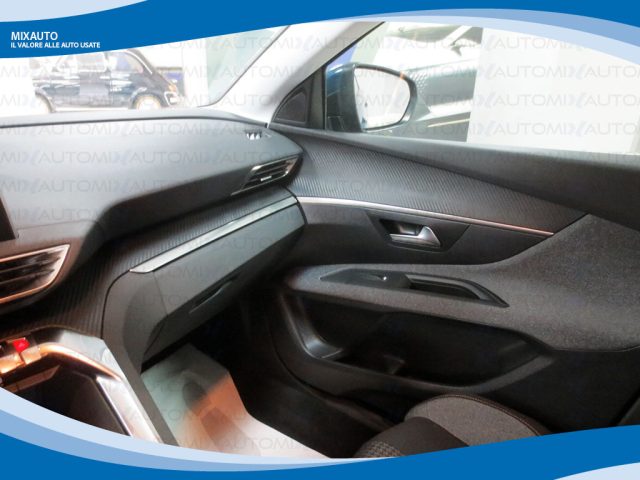 PEUGEOT 3008 usata, con Climatizzatore