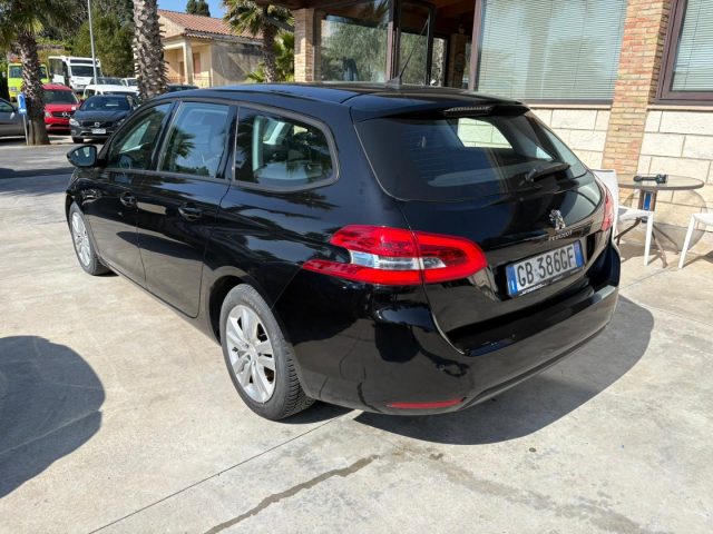 PEUGEOT 308 usata, con Autoradio