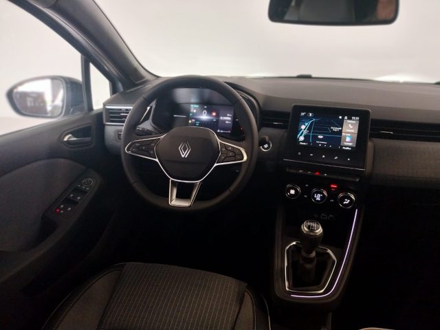 RENAULT Clio usata, con Touch screen