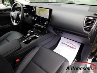 LEXUS NX 300h usata, con Sistema di navigazione