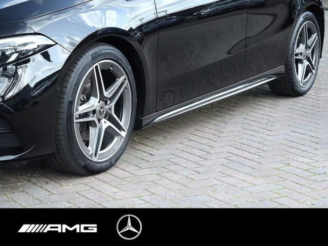 MERCEDES-BENZ A 180 usata, con Alzacristalli elettrici