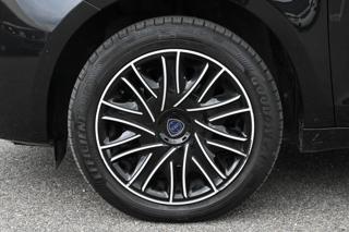 LANCIA Ypsilon usata, con Fendinebbia