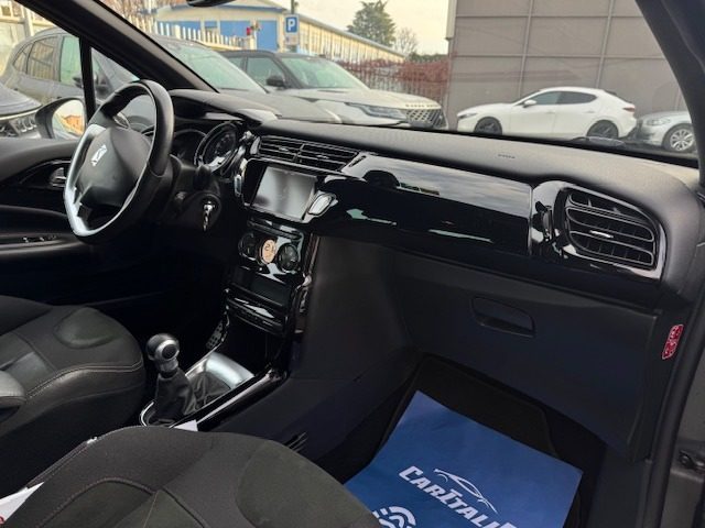 DS AUTOMOBILES DS 3 usata, con Boardcomputer