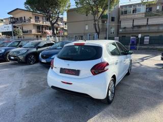 PEUGEOT 208 usata, con Boardcomputer