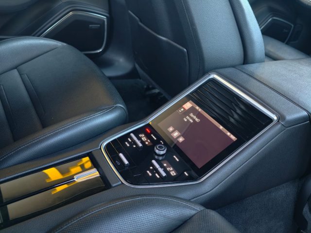 PORSCHE Panamera usata, con Interni in pelle