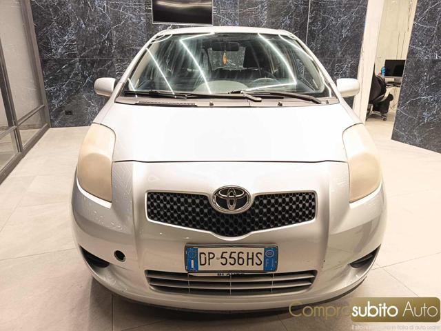 TOYOTA Yaris usata, con ABS