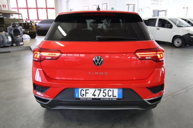 VOLKSWAGEN T-Roc usata, con Autoradio