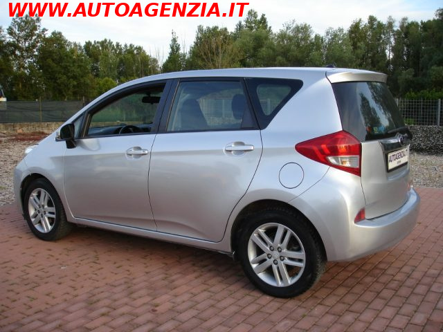SUBARU Trezia usata 3