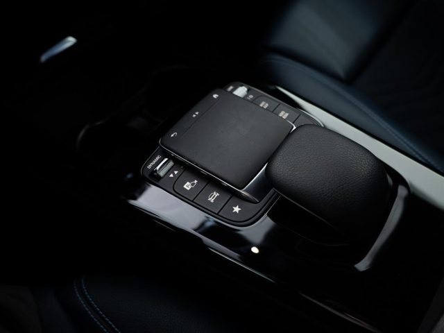 MERCEDES-BENZ B 180 usata, con Sedile posteriore sdoppiato