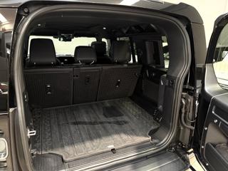 LAND ROVER Defender usata, con Luci diurne LED