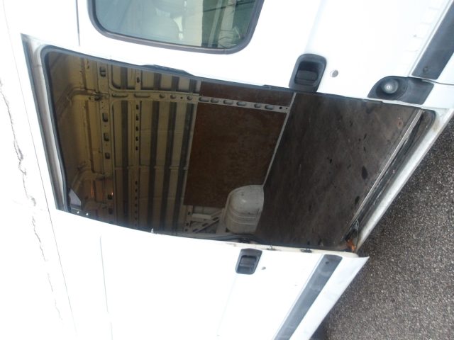 NISSAN Interstar usata 9
