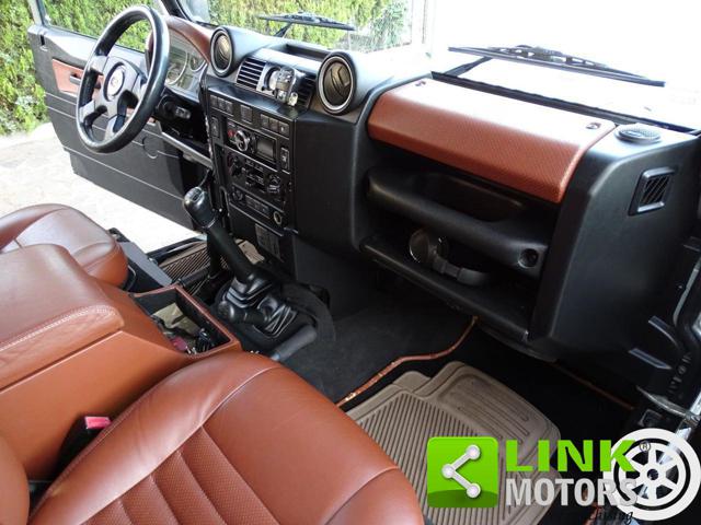 LAND ROVER Defender usata 13