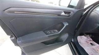 VOLKSWAGEN T-Roc usata 66