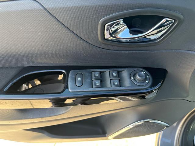 RENAULT Captur usata, con Servosterzo