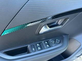 PEUGEOT 208 usata, con Alzacristalli elettrici