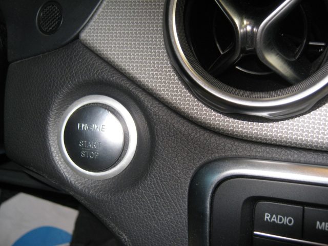 MERCEDES-BENZ GLA 200 usata, con Vivavoce