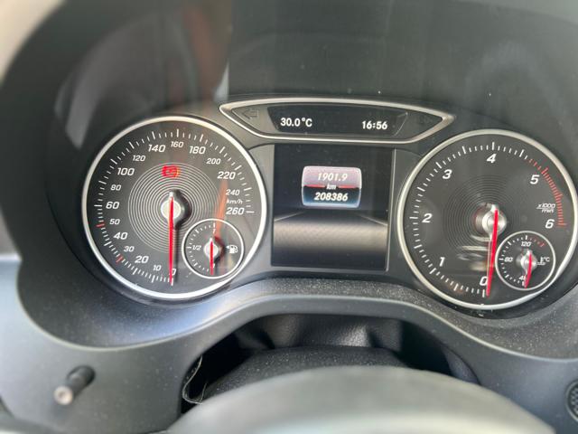 MERCEDES-BENZ A 180 usata, con Bluetooth