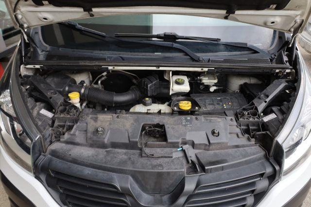 RENAULT Trafic usata 92