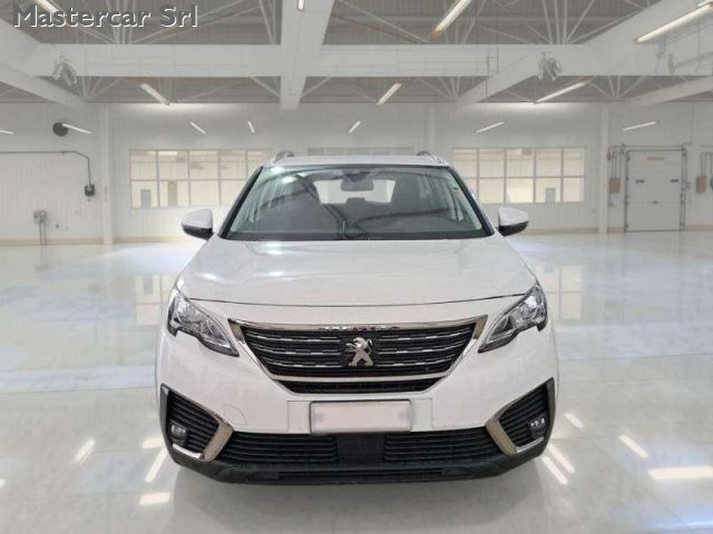 PEUGEOT 5008 usata, con Autoradio