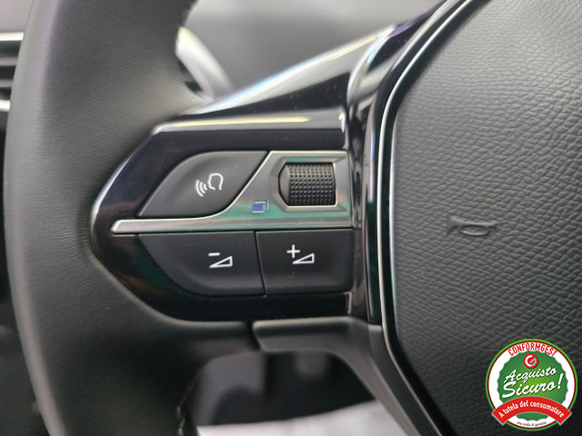PEUGEOT 3008 usata, con Volante in pelle